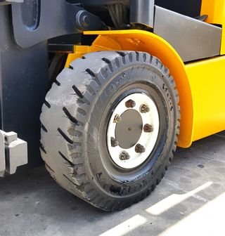 CARRETILLA ELEVADORA SEGUNDA MANO 1600 KILOS