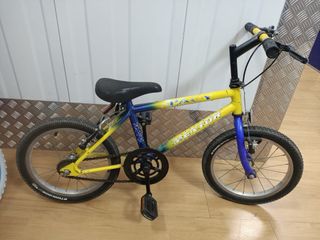 Bicicleta Frozen 14" niña
y una bici de 16” 
