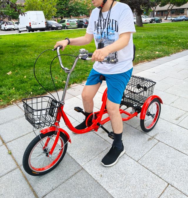 Triciclo 16" adaptado adulto o PMR color rojo