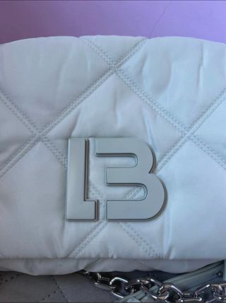Bolso bandolera acolchado beige

bimba y lola