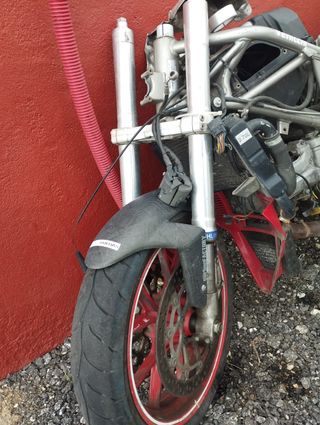 Despiece Ducati 749 - Moto dañada