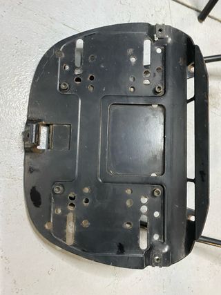 Soporte baúl moto