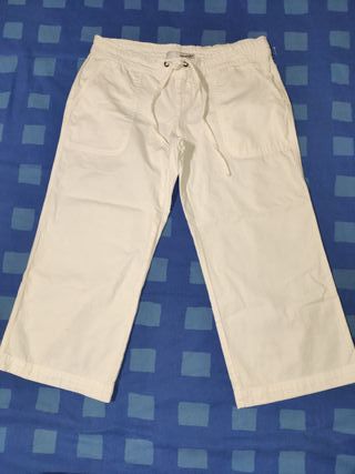 PANTALON BLANCO PIRATA DE CHICA. ZARA T-S