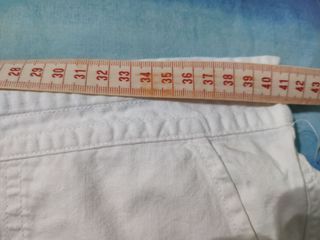 PANTALON BLANCO PIRATA DE CHICA. ZARA T-S
