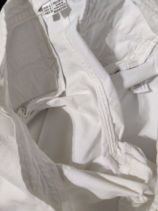 PANTALON BLANCO PIRATA DE CHICA. ZARA T-S