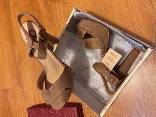 Sandalias tacón beige plataforma 37