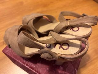 Sandalias tacón beige plataforma 37