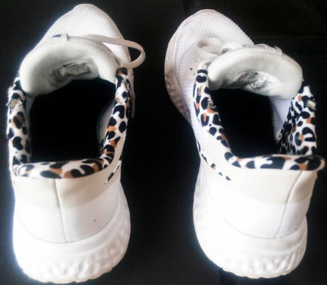 Zapatillas Nike Talla 38 + DESCUENTO + REGALO