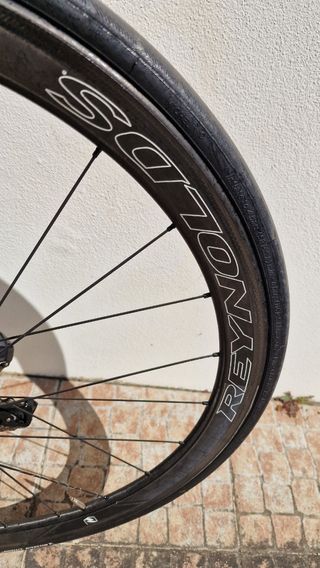 Rodas carbono Reynolds - estrada