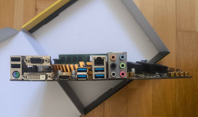 Combo Placa base + Procesador + RAM