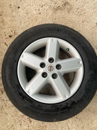 Llantas Nissan 16" 
neumatico 215/65/16 