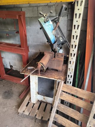 Sierra cinta monofásica