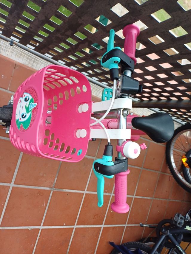 Bicicleta niña, casi nueva