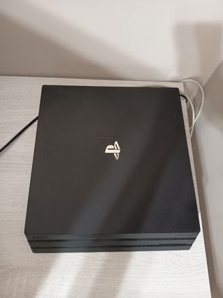 PS4 Pro (PlayStation 4) - 1 mando, 3 videojuegos