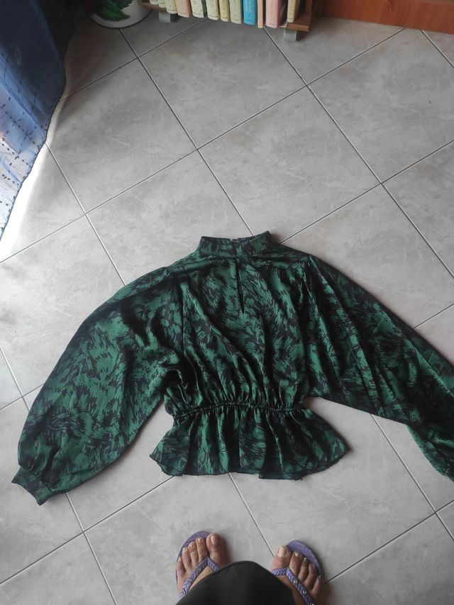 Blusa verde stampa
