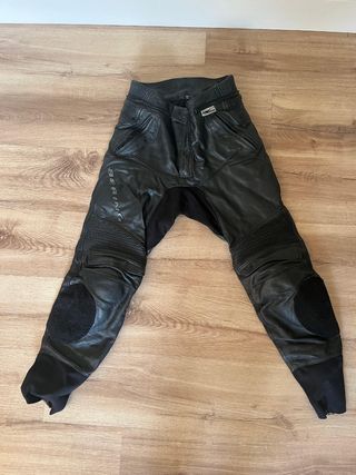 Pantalones moto cuero Bering