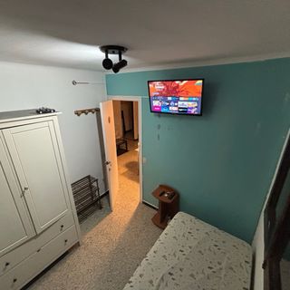 Alquilo habitacion amoblada