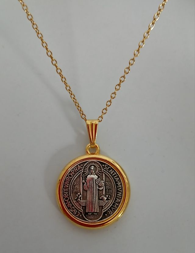 Medalla San Benito - Dorado y plateado