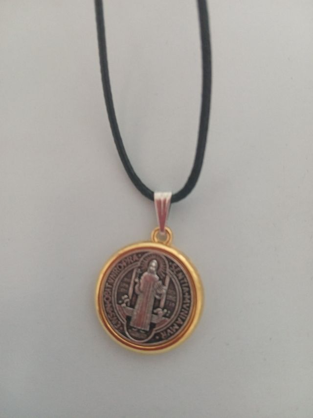 Medalla San Benito - Dorado y plateado