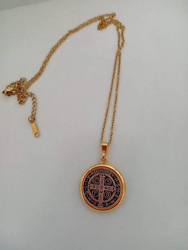 Medalla San Benito - Dorado y plateado