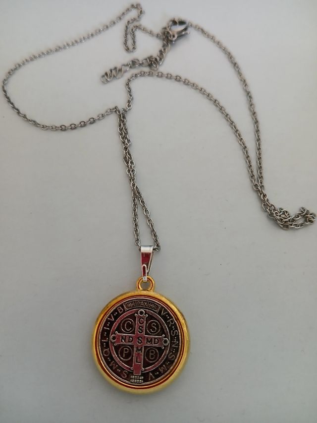 Medalla San Benito - Dorado y plateado