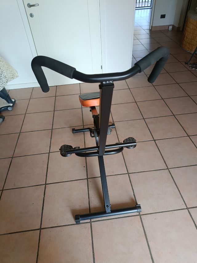 Bicicletta fitness usata