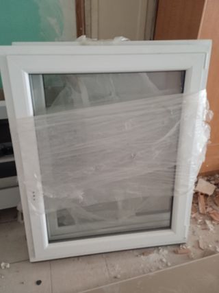 2Ventana PVC blanca