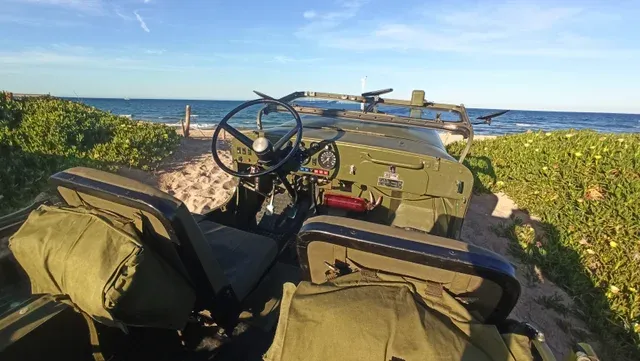 Jeep Viasa CJ3B Alquiler con conductor