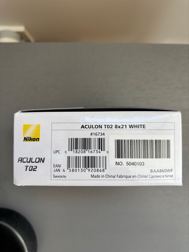 Nikon Aculon T02 8x21 - prismáticos