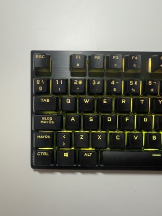 Corsair K60 RGB - Teclado mecánico