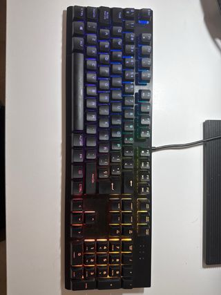 Corsair K60 RGB - Teclado mecánico