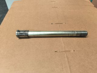 Eje rueda delantera Kawasaki Z750