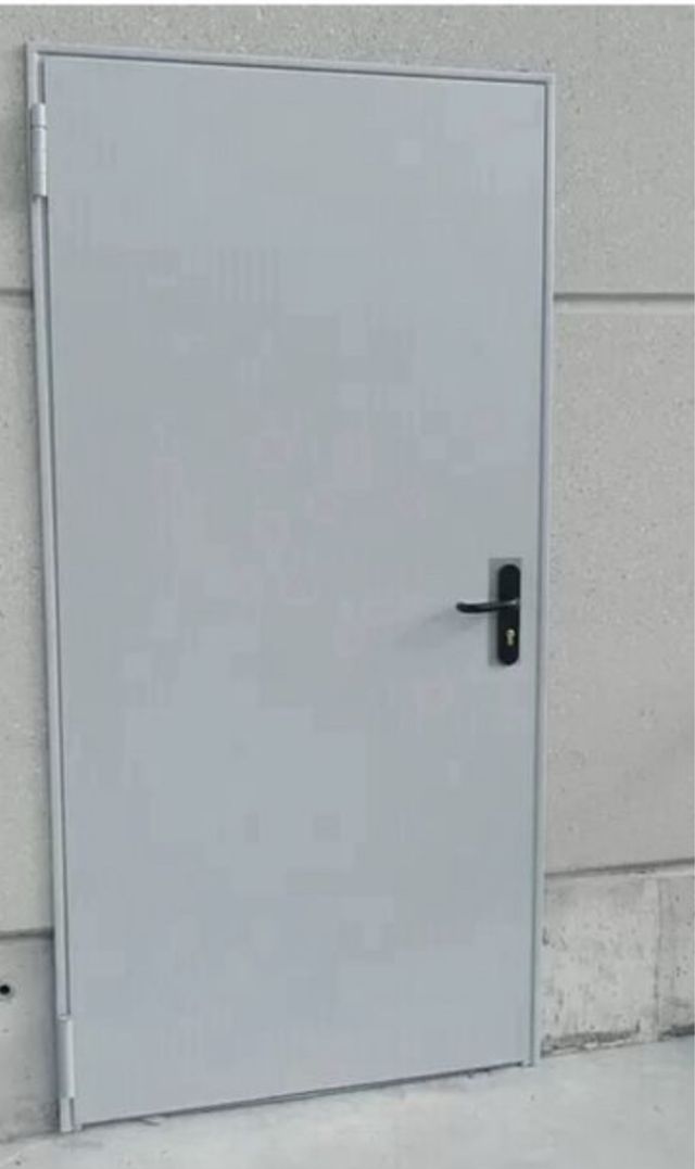 2 Puerta emergencia metalica2