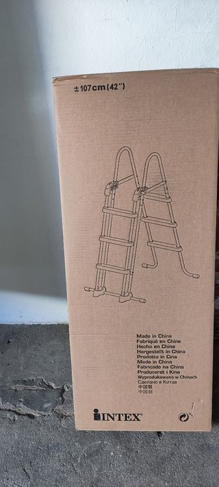 Escalera INTEX piscina - 107cm
