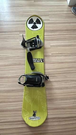 Snowboard Santa Cruz 150 cm + Fijaciones Suburban
