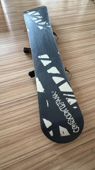 Snowboard Santa Cruz 150 cm + Fijaciones Suburban