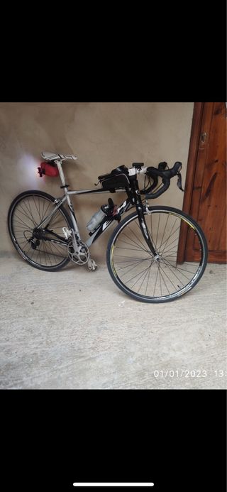 Bicicleta carretera BH