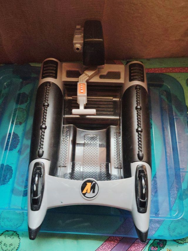 Lancha Hasbro ATCION MAN (2002)