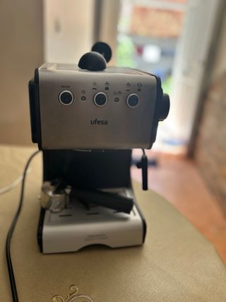 Cafetera express: 2 unidades