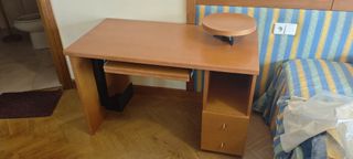 Escritorio madera marrón
