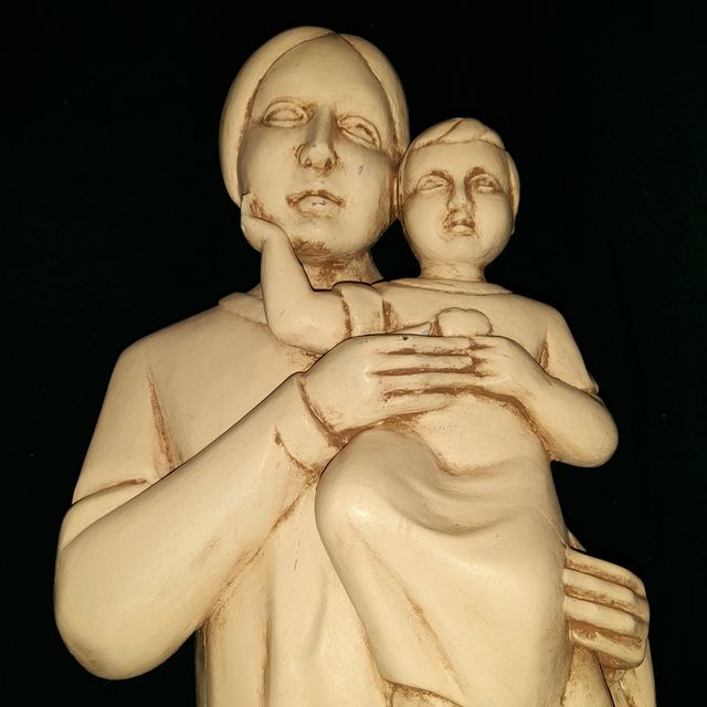 Escultura Madre e Hijo: "El Benjamín". Año 1961