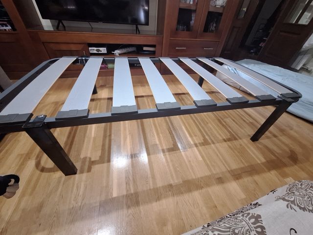 Somier lamas+colchon de muelles+ edredón y nordico