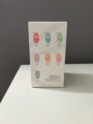 Labubu Big into Energy Pendant Single Box