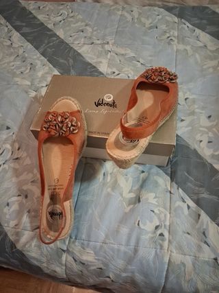 Sandalias Vidorreta cuña ,color teja- oro viejo .