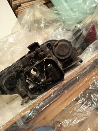 Faro delantero Seat Exeo