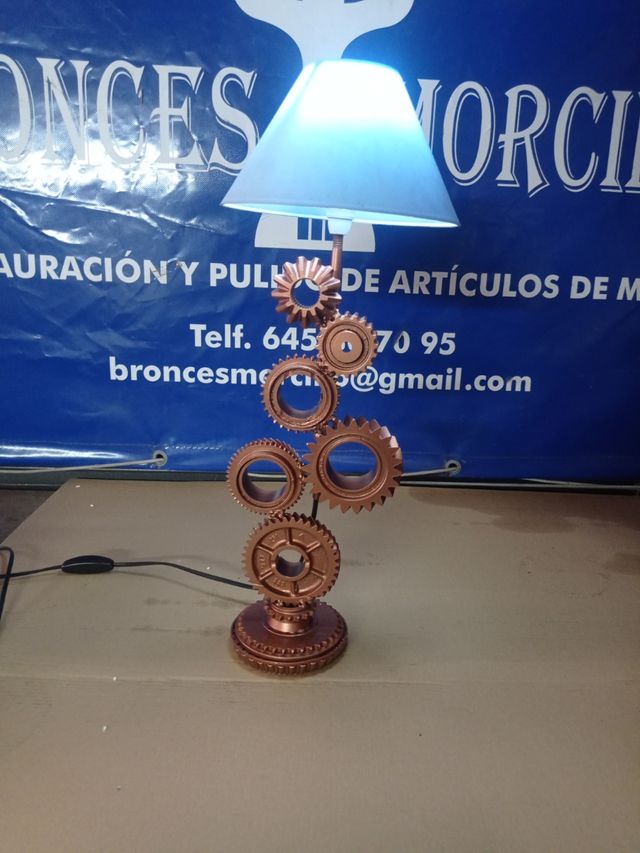 Lampara artesanal metal engranajes