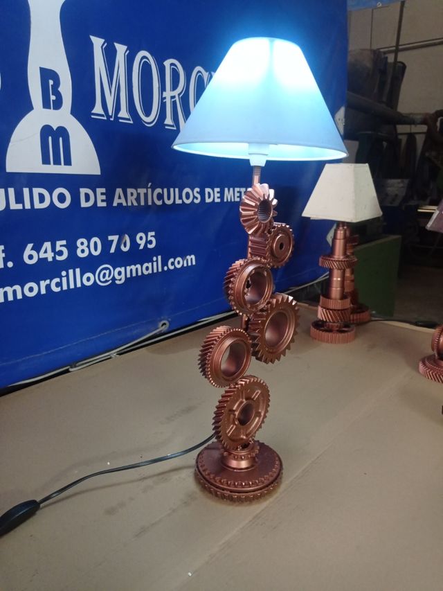 Lampara artesanal metal engranajes