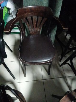 Taburetes y sillas madera marrón