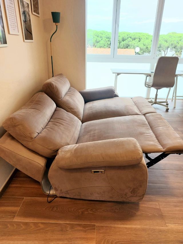 Sofá eléctrico en alcántara de 2,13m - Como nuevo