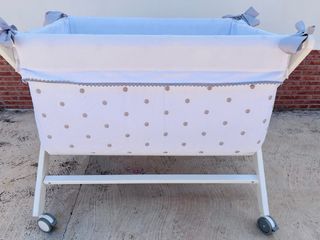 Mini cuna bebé - blanca con lunares